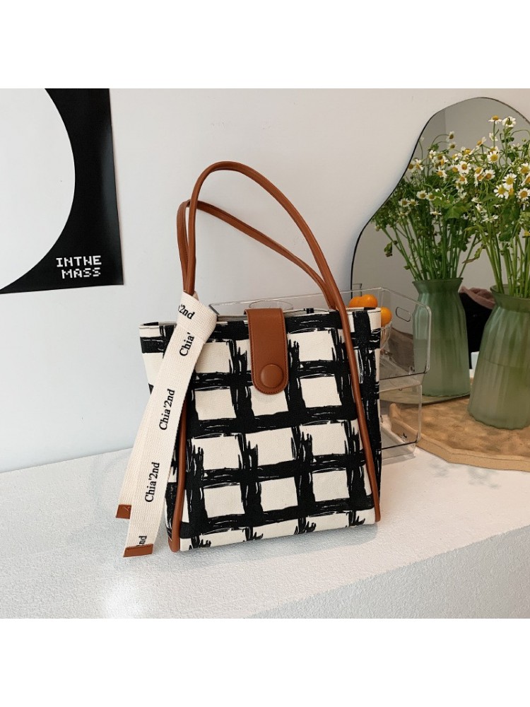 Summer 2022 Fashion Tote Bag