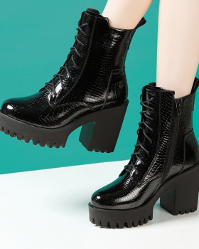 Large yard platform martin boots for women