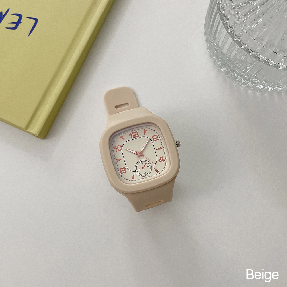 Stylish and streamlined women watch